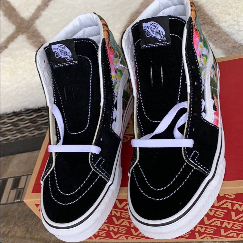 ••VANS SK8-Hi TROPICALANMICHK TRWHTMLT WMNS - Picture 9 of 16
